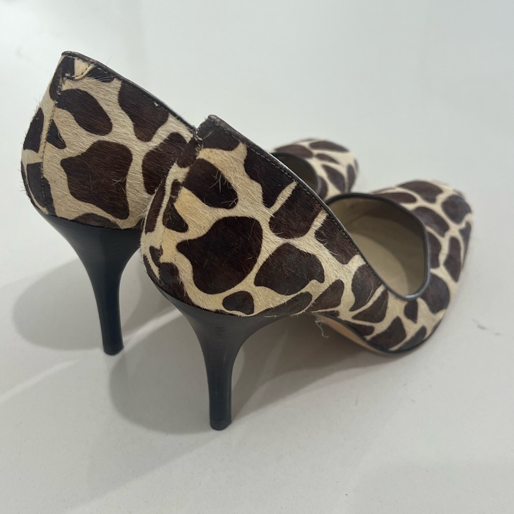 Facade heels
